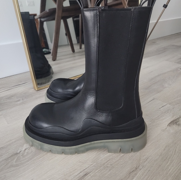 Bottega Veneta Tire Chelsea Boot - Picture 6 of 11